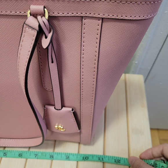 Lauren Ralph Lauren medium pink leather tote - like new - Picture 6 of 13